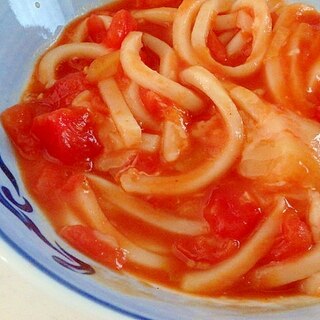 残ったカレーで★トマトカレーチーズうどん